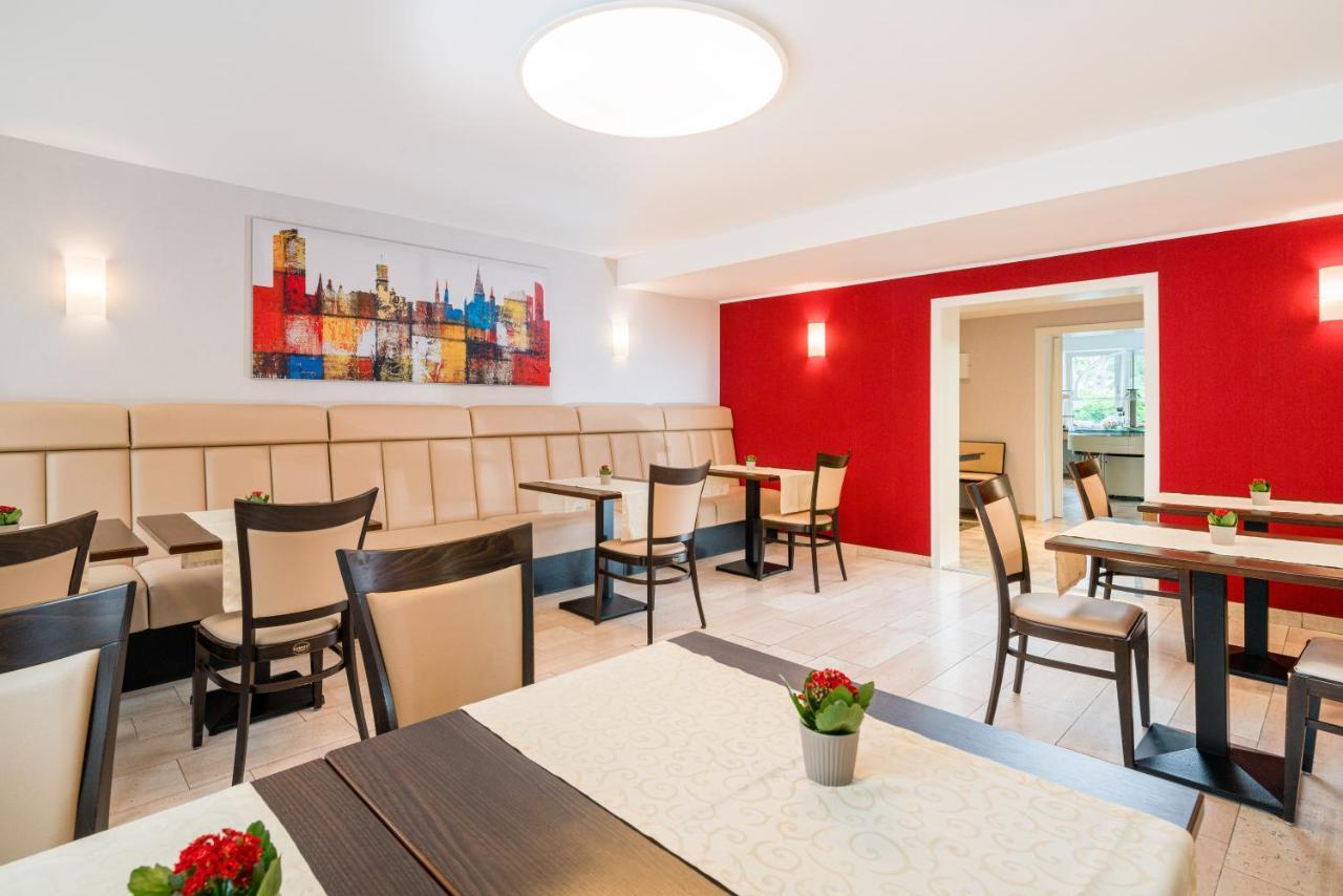 Hotel Astoria Бон Екстериор снимка