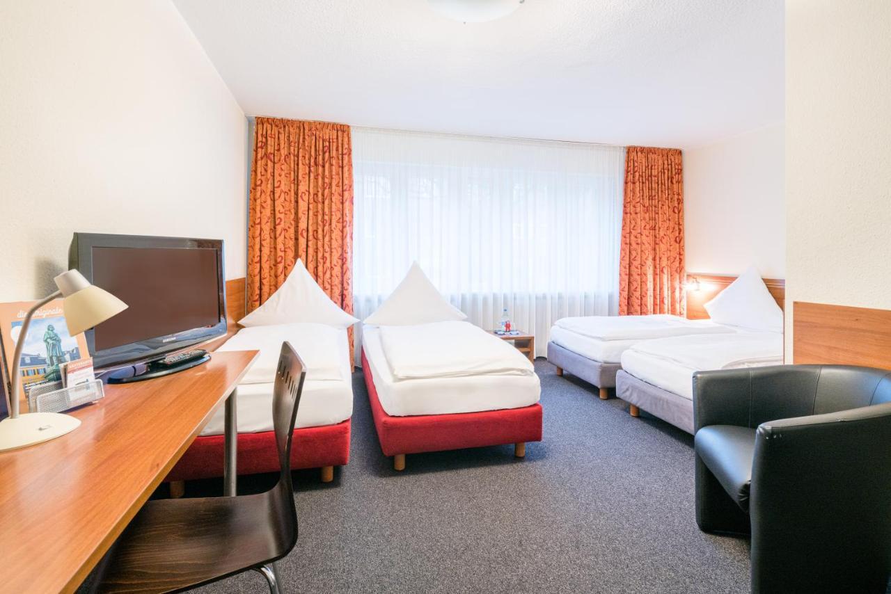 Hotel Astoria Бон Екстериор снимка