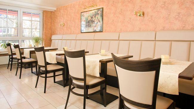 Hotel Astoria Бон Ресторант снимка