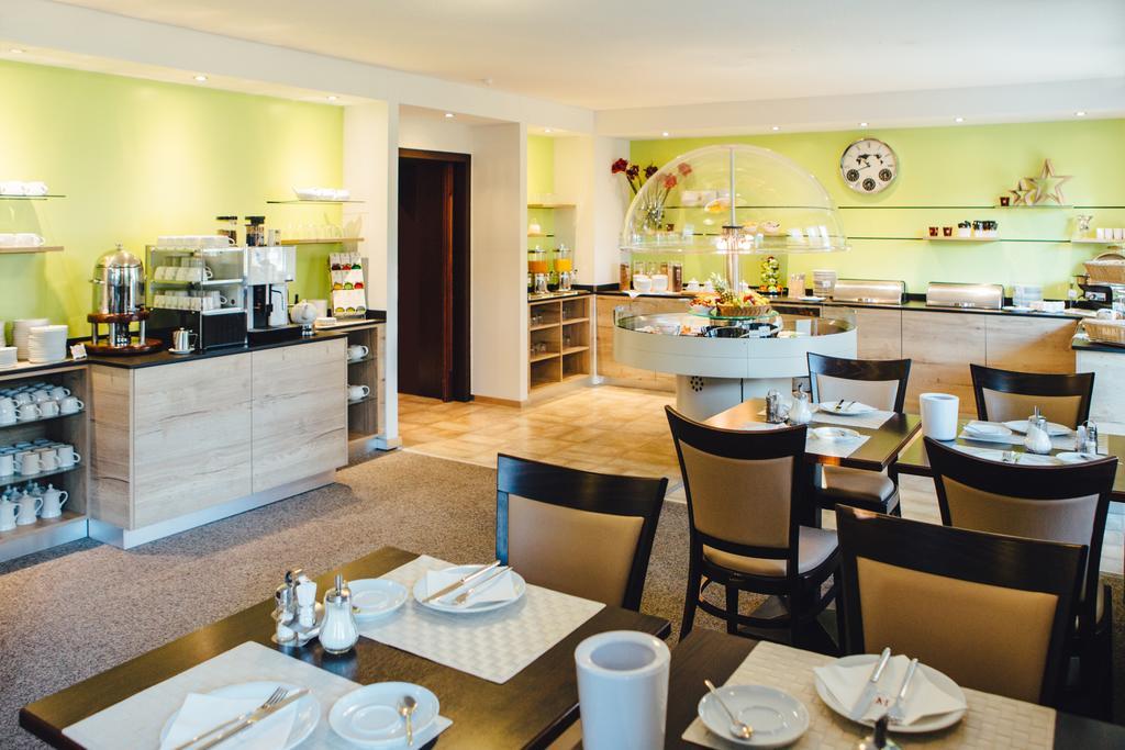 Hotel Astoria Бон Екстериор снимка