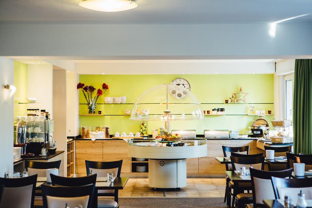 Hotel Astoria Бон Екстериор снимка