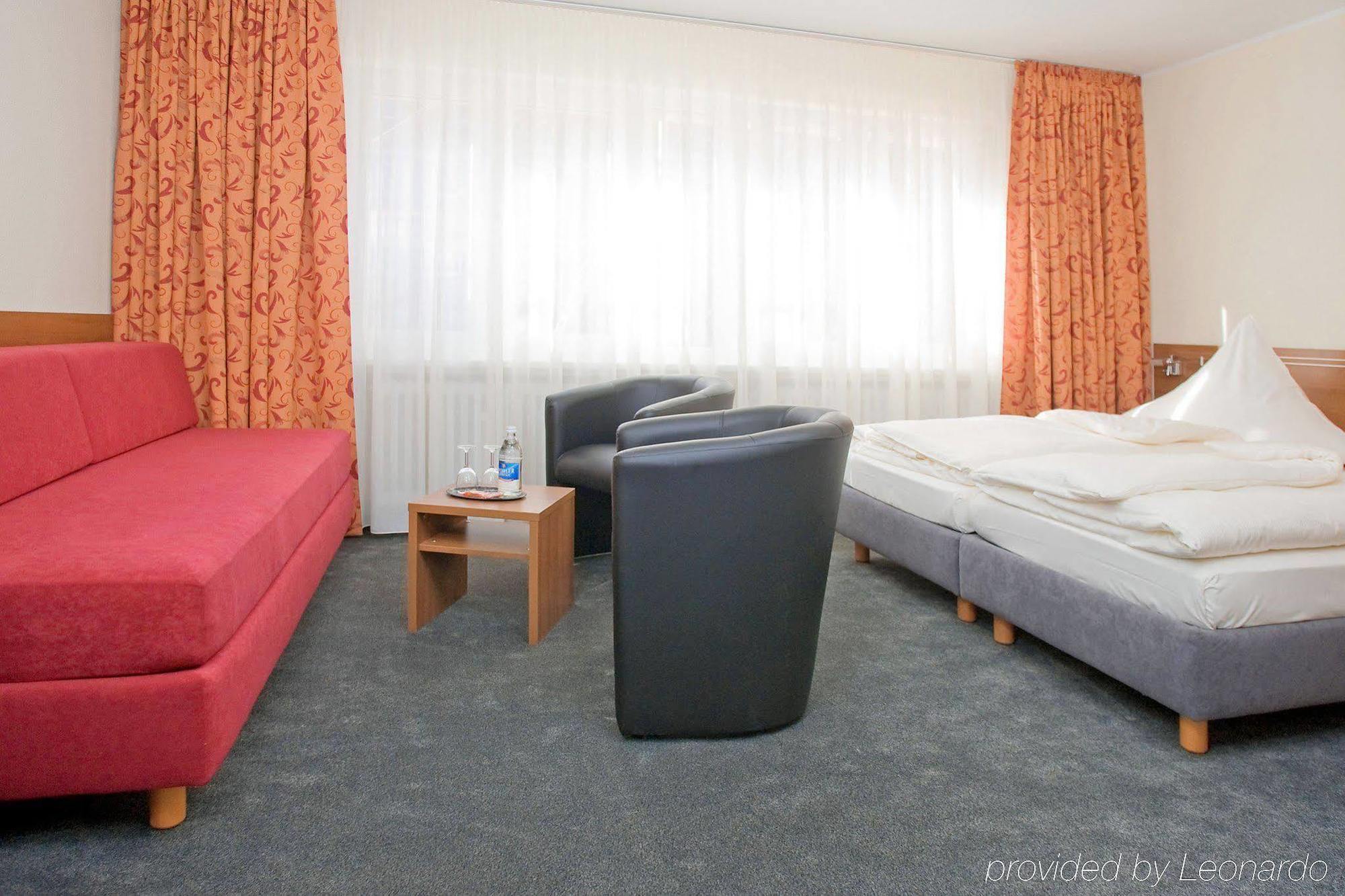 Hotel Astoria Бон Екстериор снимка