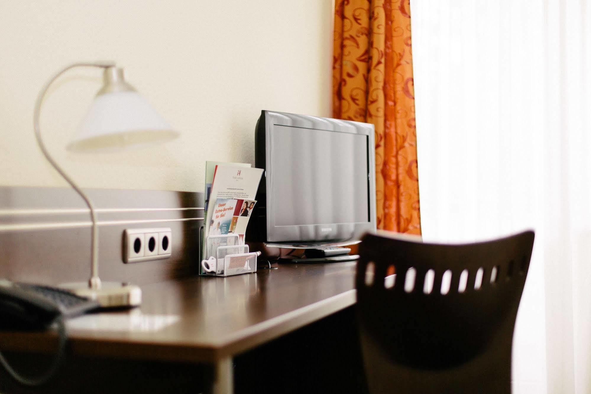 Hotel Astoria Бон Екстериор снимка
