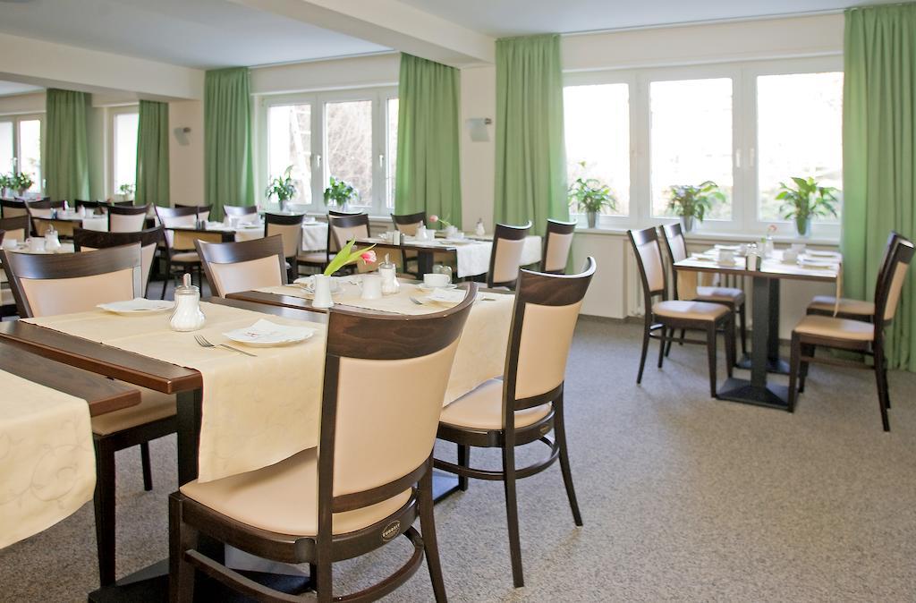 Hotel Astoria Бон Екстериор снимка